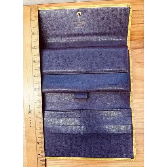 Louis Vuitton Epi Long Wallet International Yellow Purple Interior Pre-owned - Picture 13 of 15
